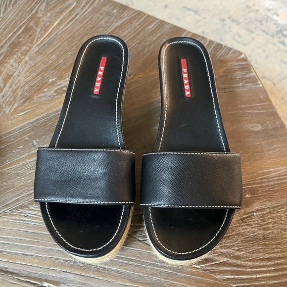 Prada shoe, wedge/slide. Black size 37 1/2. Excellent condition. - Picture 2 of 5